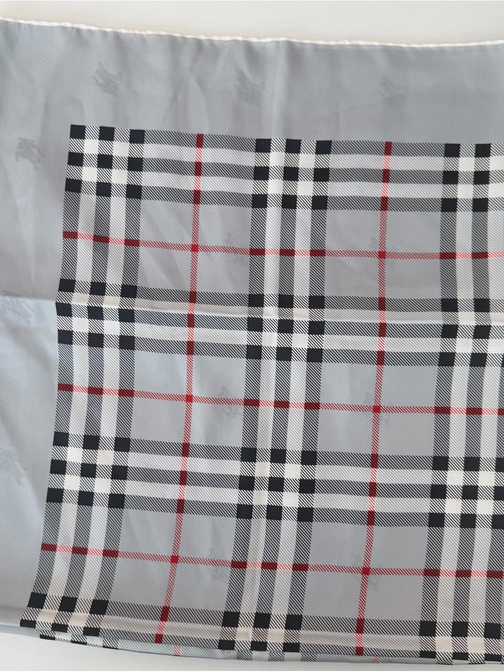 Burberry Vintage Light Gray Plaid Scarf - Picture 3 of 5